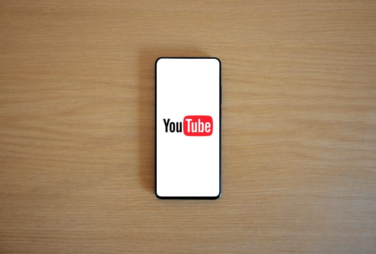 Venituri din YouTube pe SRL, vizionări din SUA, facturare și evitarea dublei impuneri